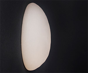 Aurora Clinics: Photo of round breast implant